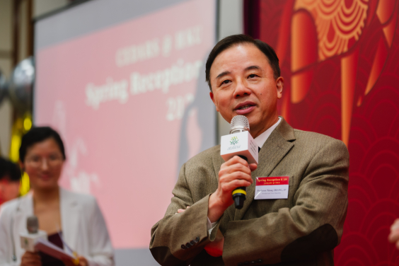 港大校長張翔教授感謝同學於過去一年對大學各項活動的積極支持，並重申港大對推動學生發展不遺餘力。